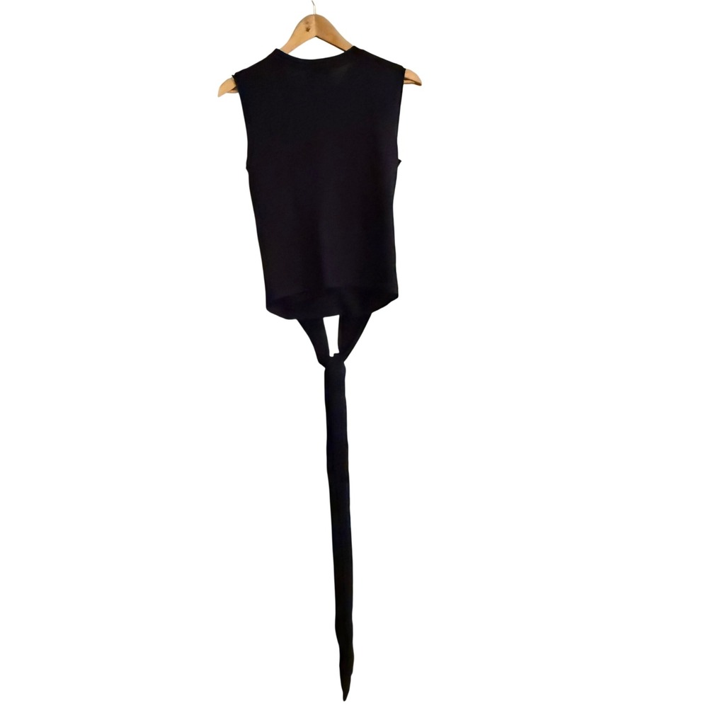 MDRN Top Sleeveless Wrap Rumi Cropped Tie Back‎ Navy SZ Medium Classic NEW